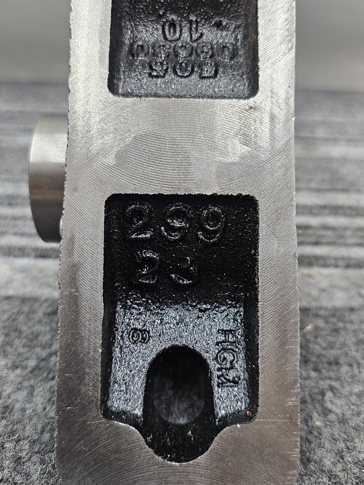 Rexnord MA2108 2-Bolt Solid-Housed Pillow Block Roller Bearing Unit 1-1/2″ Bore