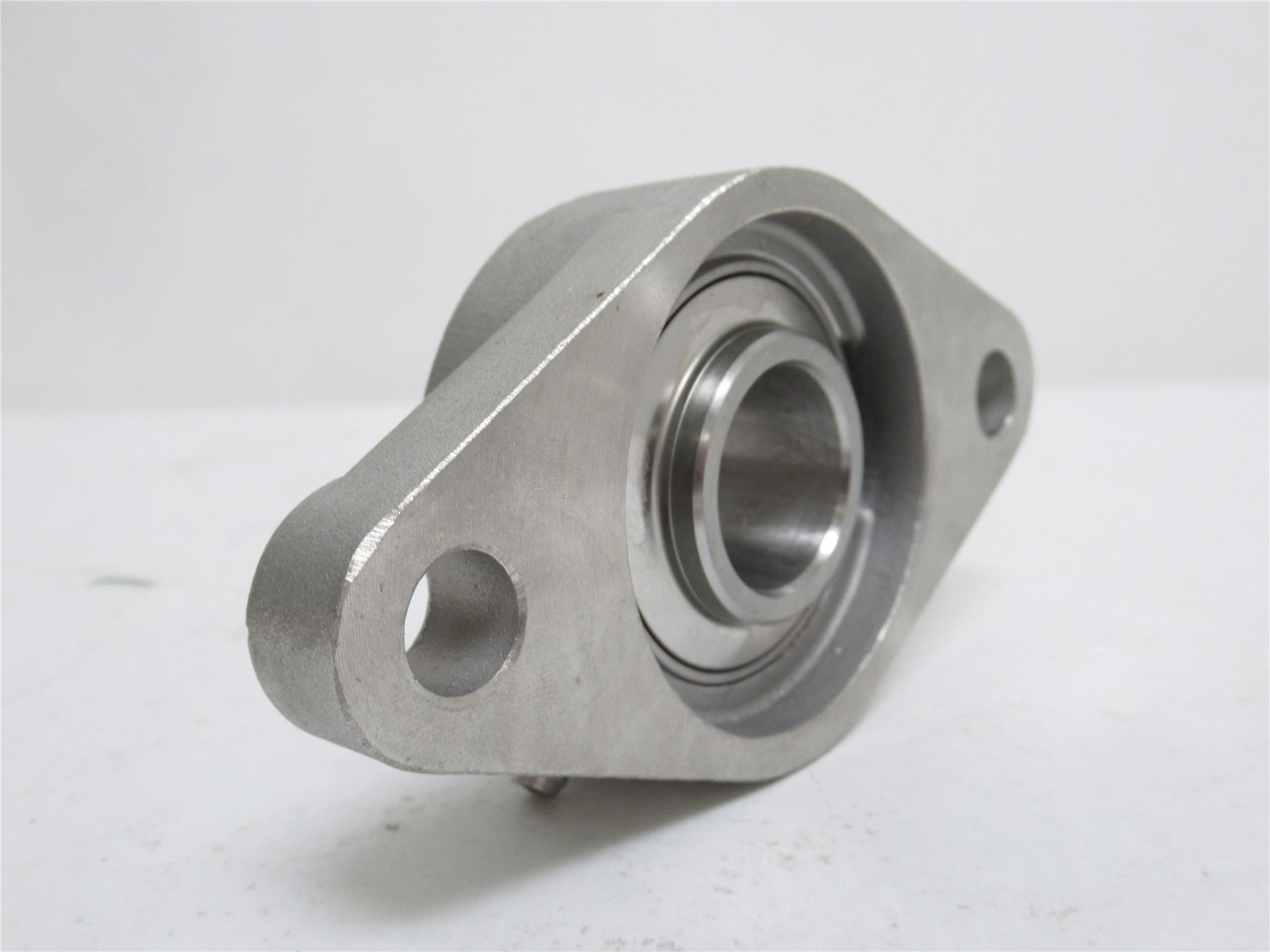 237982 New In Box; IPTCI SUCSFL205-16 Flange Bearing; SS; 1″ID; 2-Bolt Mount