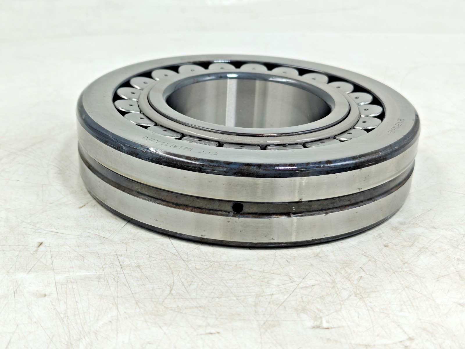 21318 E SKF Spherical Roller Bearing SKF 21318E Bearing 90x190x43 mm