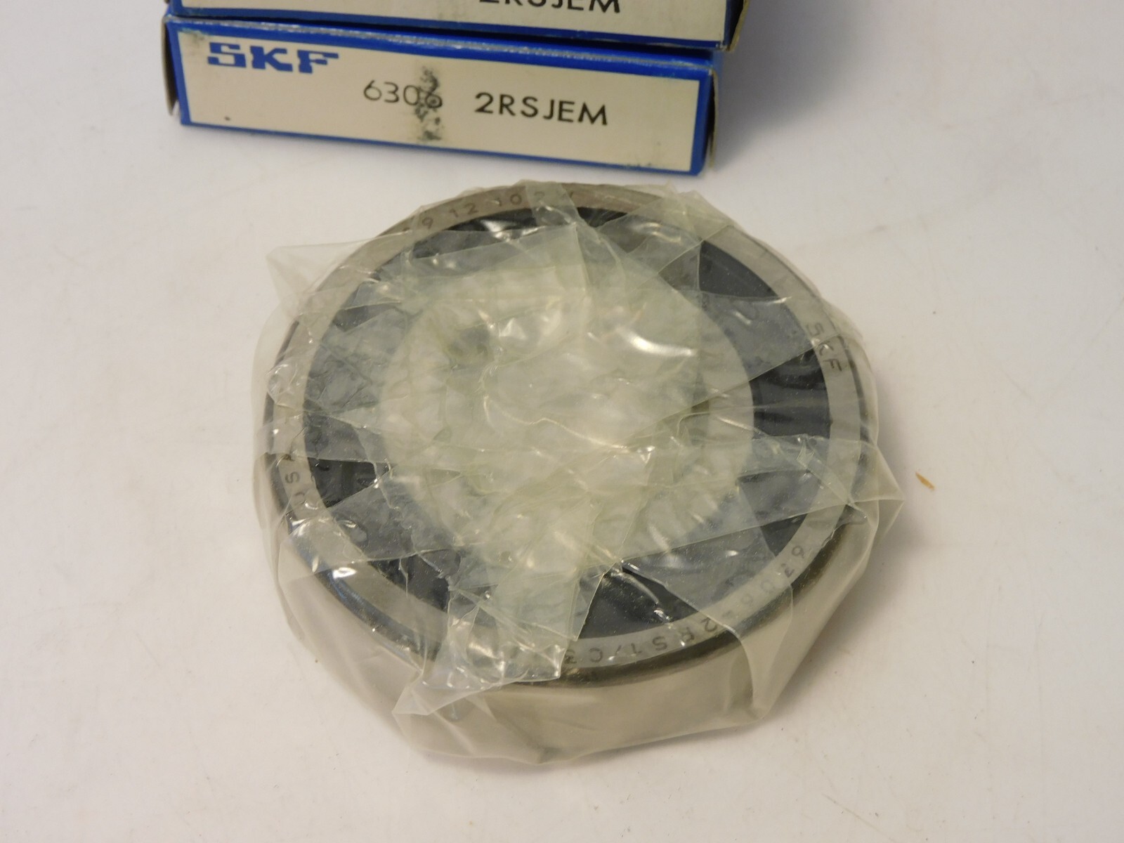 LOT OF 3 SKF 6306 2RSJEM BALL BEARING