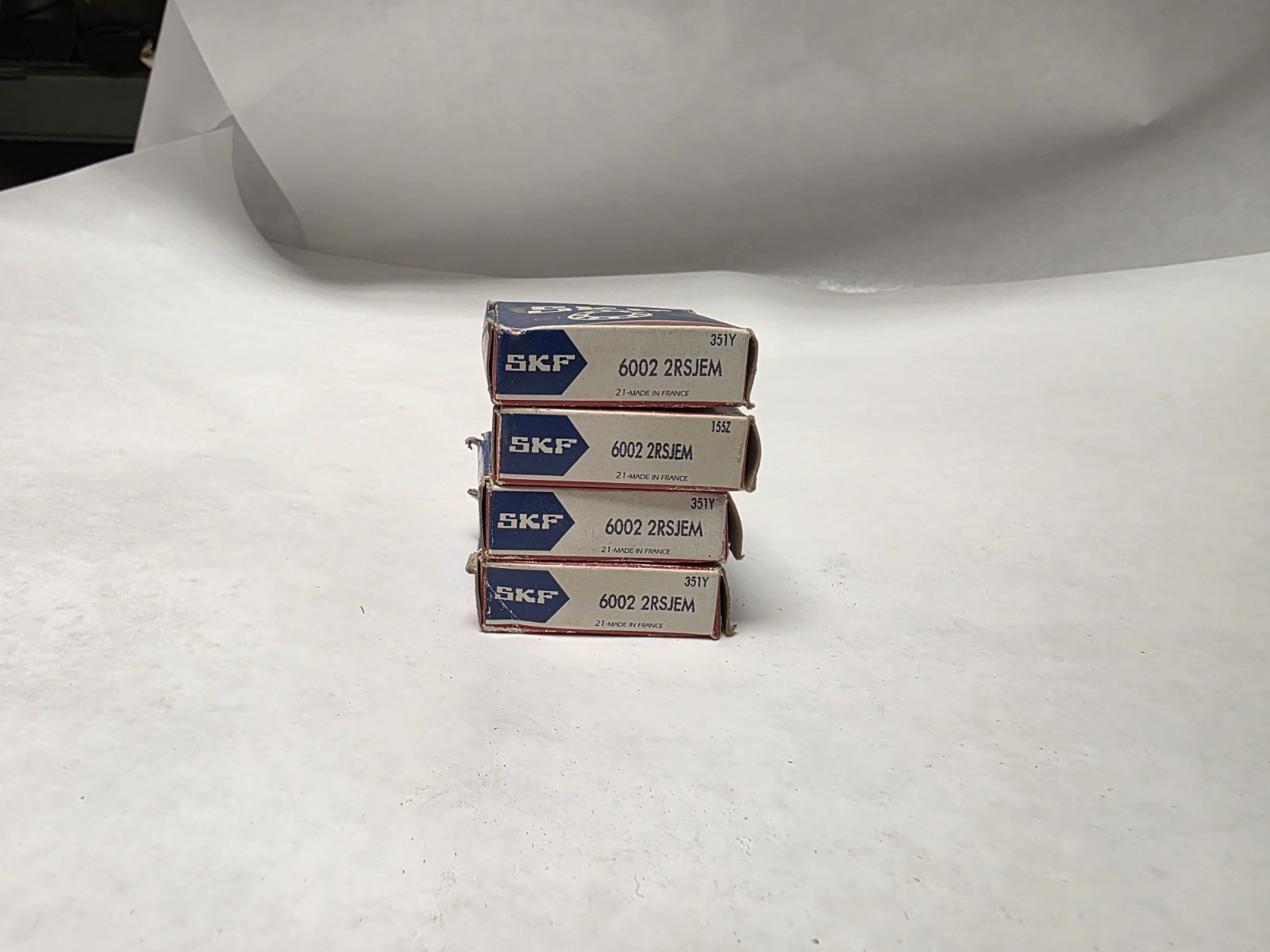 4 pcs SKF 6002-2RSJEM Radial/Deep Groove Ball Bearing 15mm Id. x 32mm Od. x 9mm
