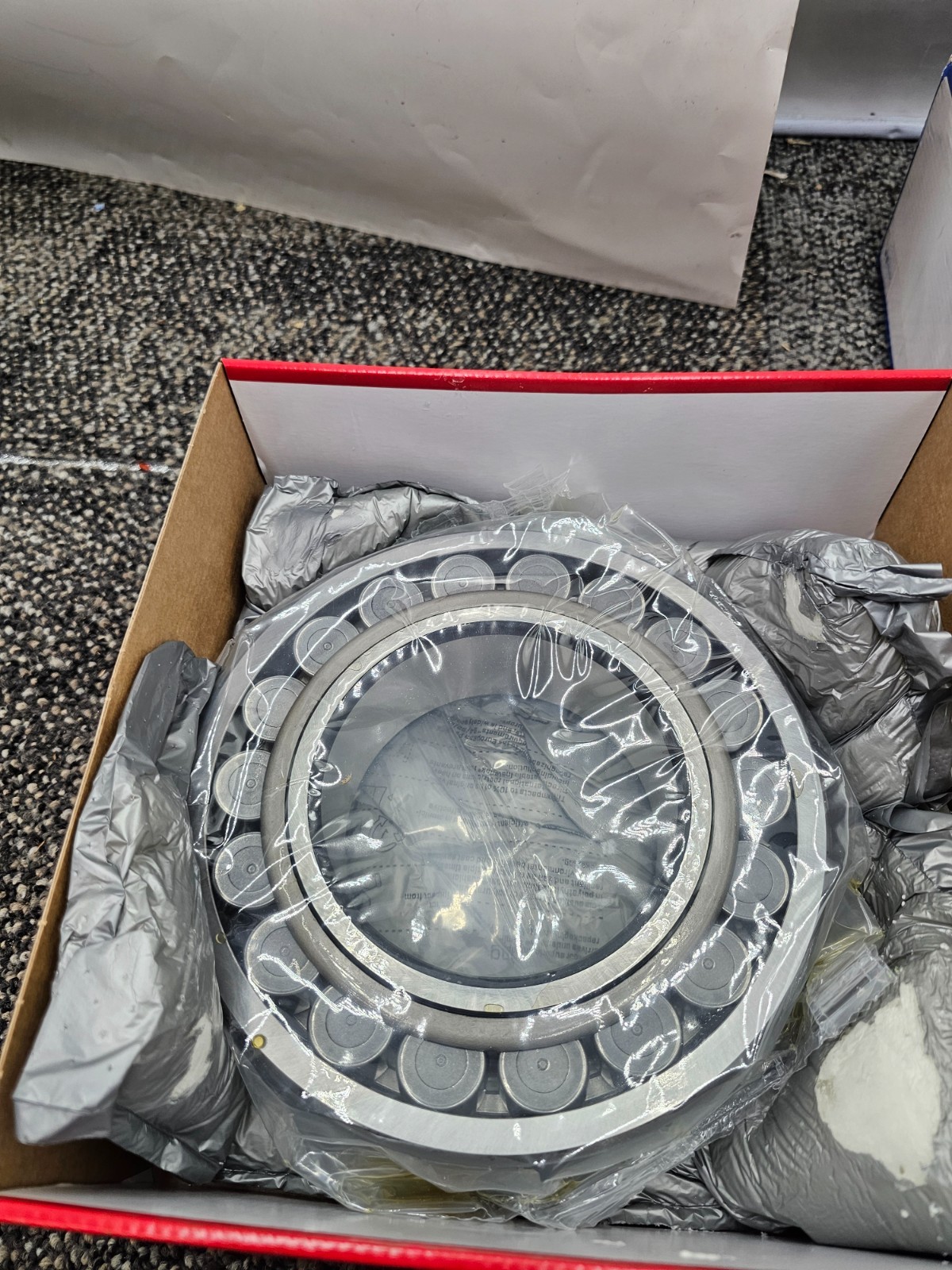 SKF 22222 E Spherical Roller Bearing 110x200x53m Static Load Rating 640kN