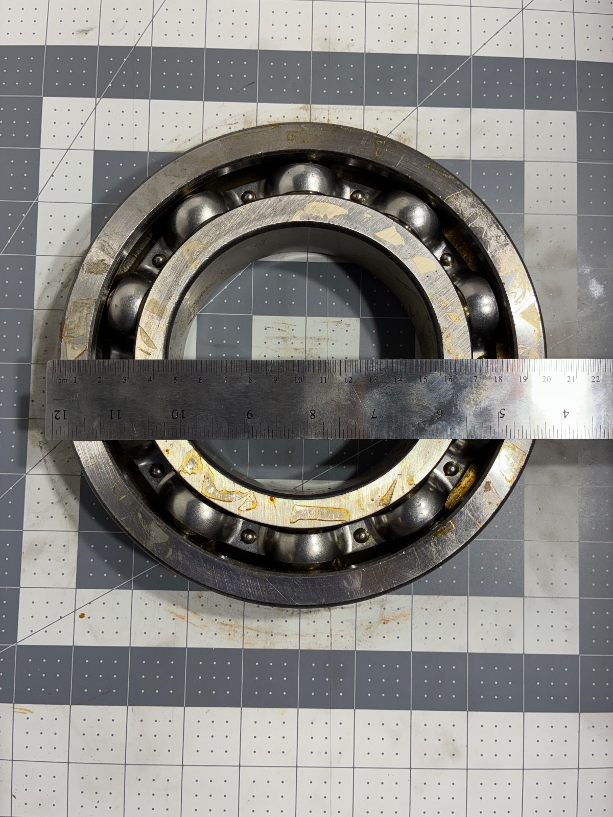 SKF 6222 – Single Row Deep Groove Ball Bearing – Made in USA – New Open Box