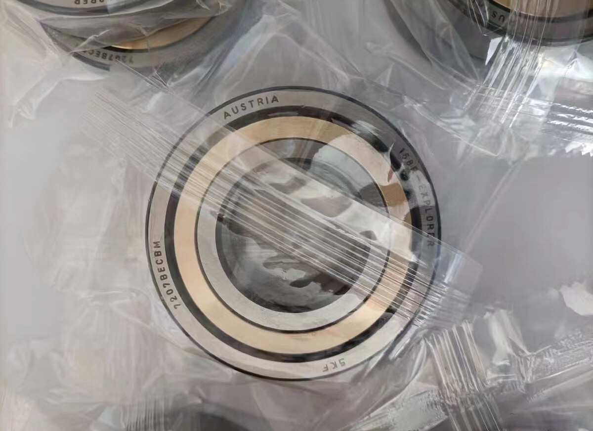 NEW SKF 7207 BECBM Angular Contact Bearing 1PCS #PA
