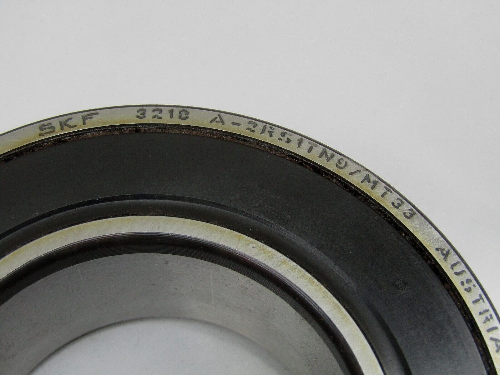 SKF 3210A-2RS1TN9/MT33 50mm X 90mm X 30.2mm Sealed Angular Contact Bearing