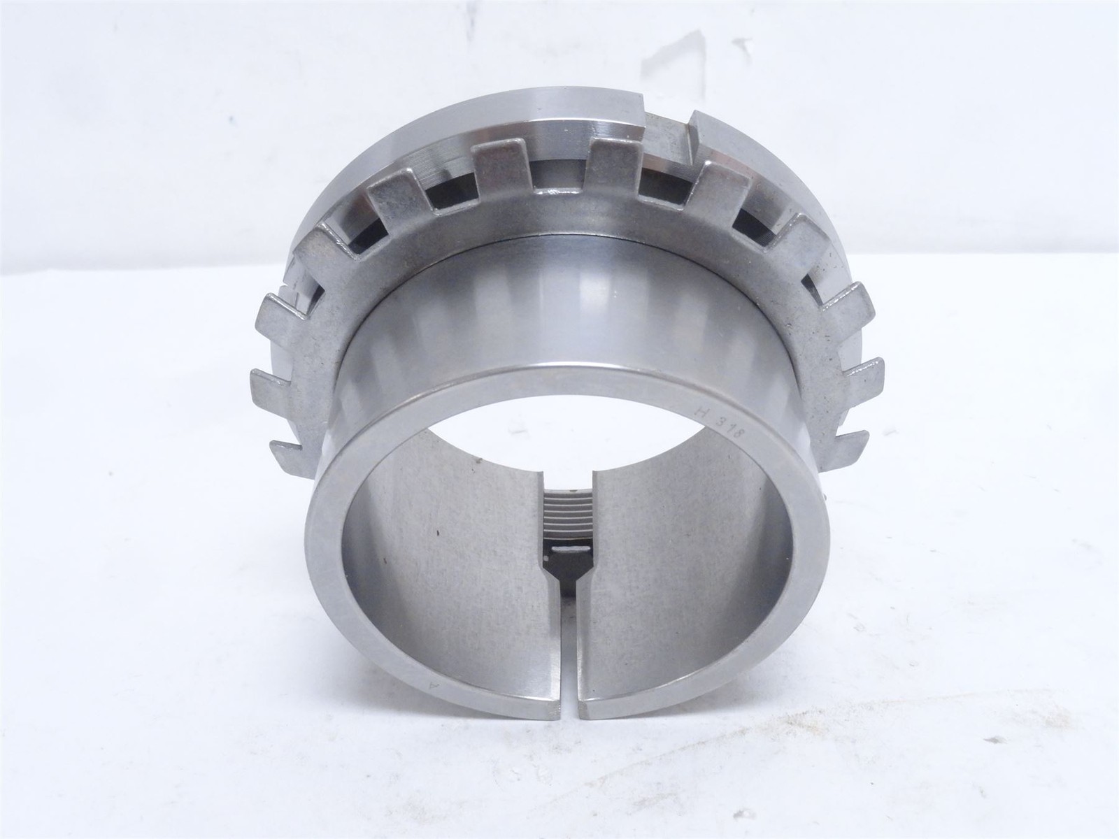 251218 New-No Box; FAG H318 Bearing Adapter Sleeve; 80mmID; M90x2 Threads