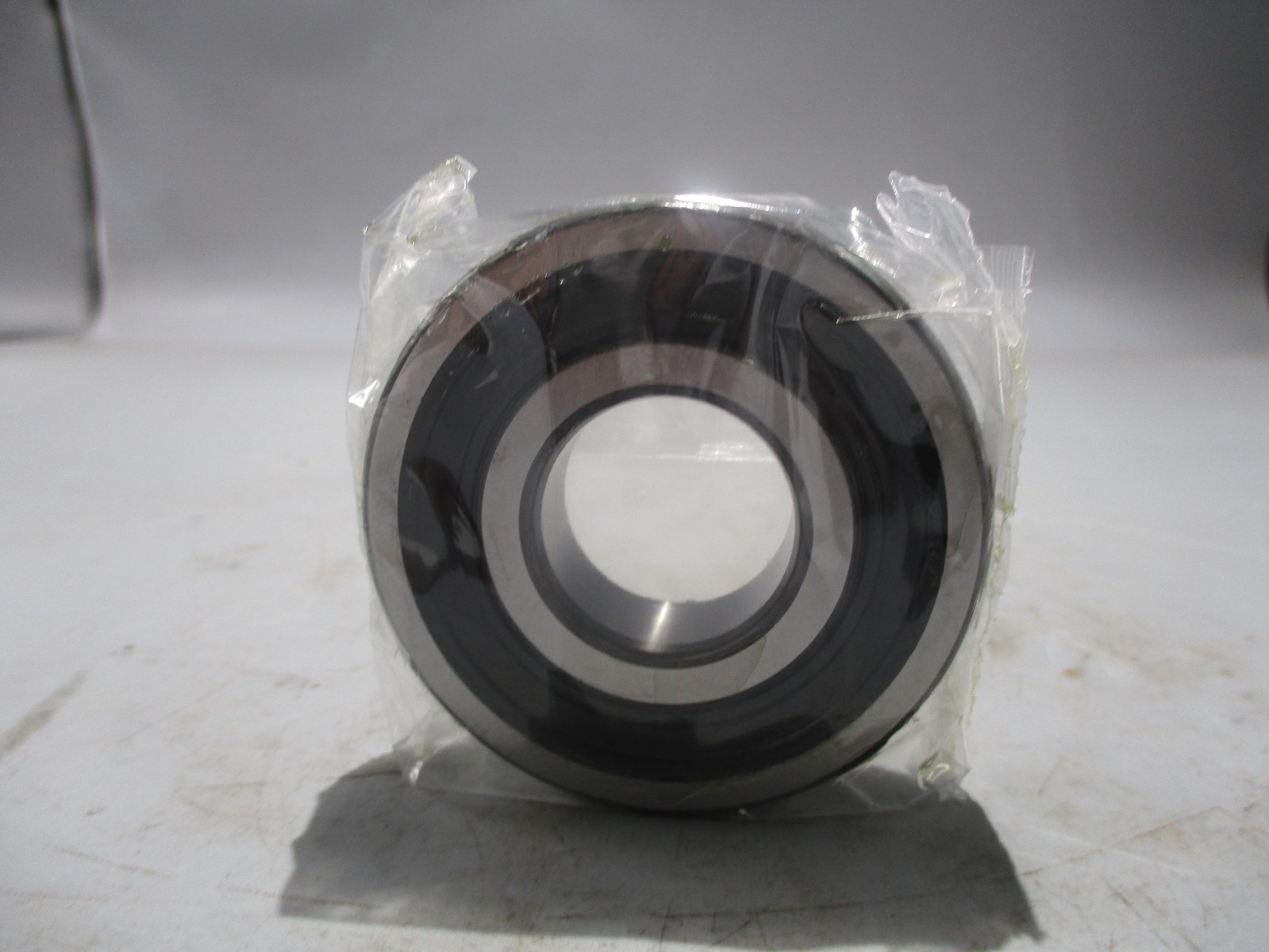 NEW SKF 6305-2RS1/C3 SEALED BALL BEARING