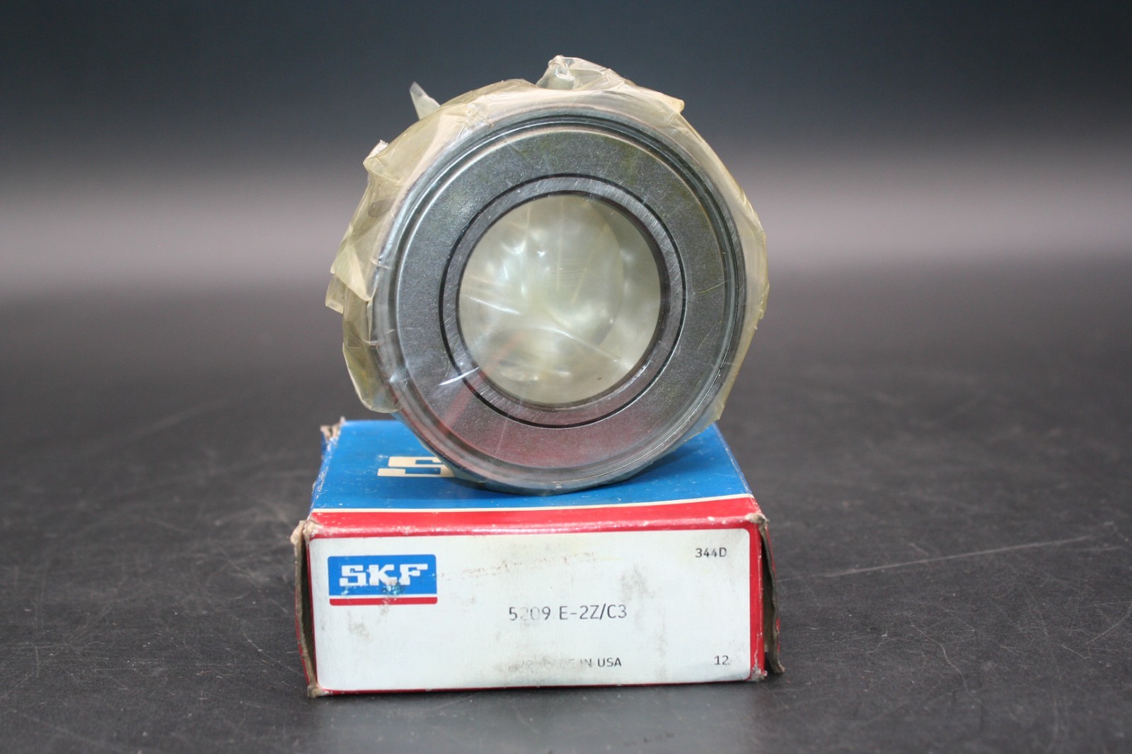 One (1) SKF 5209 E-2Z/C3 Double-Row Angular Contact Ball Bearing USA NEW
