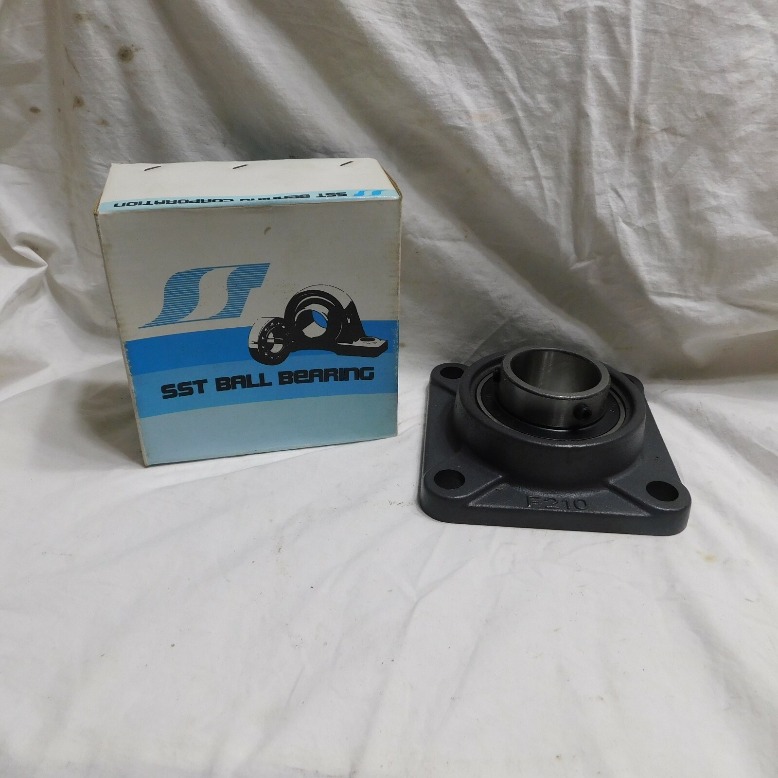 SST Flange Ball Bearing UCF210-31