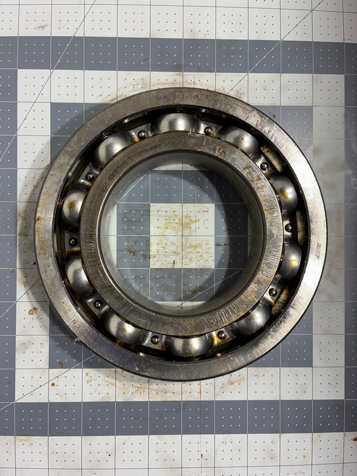SKF 6222 – Single Row Deep Groove Ball Bearing – Made in USA – New Open Box