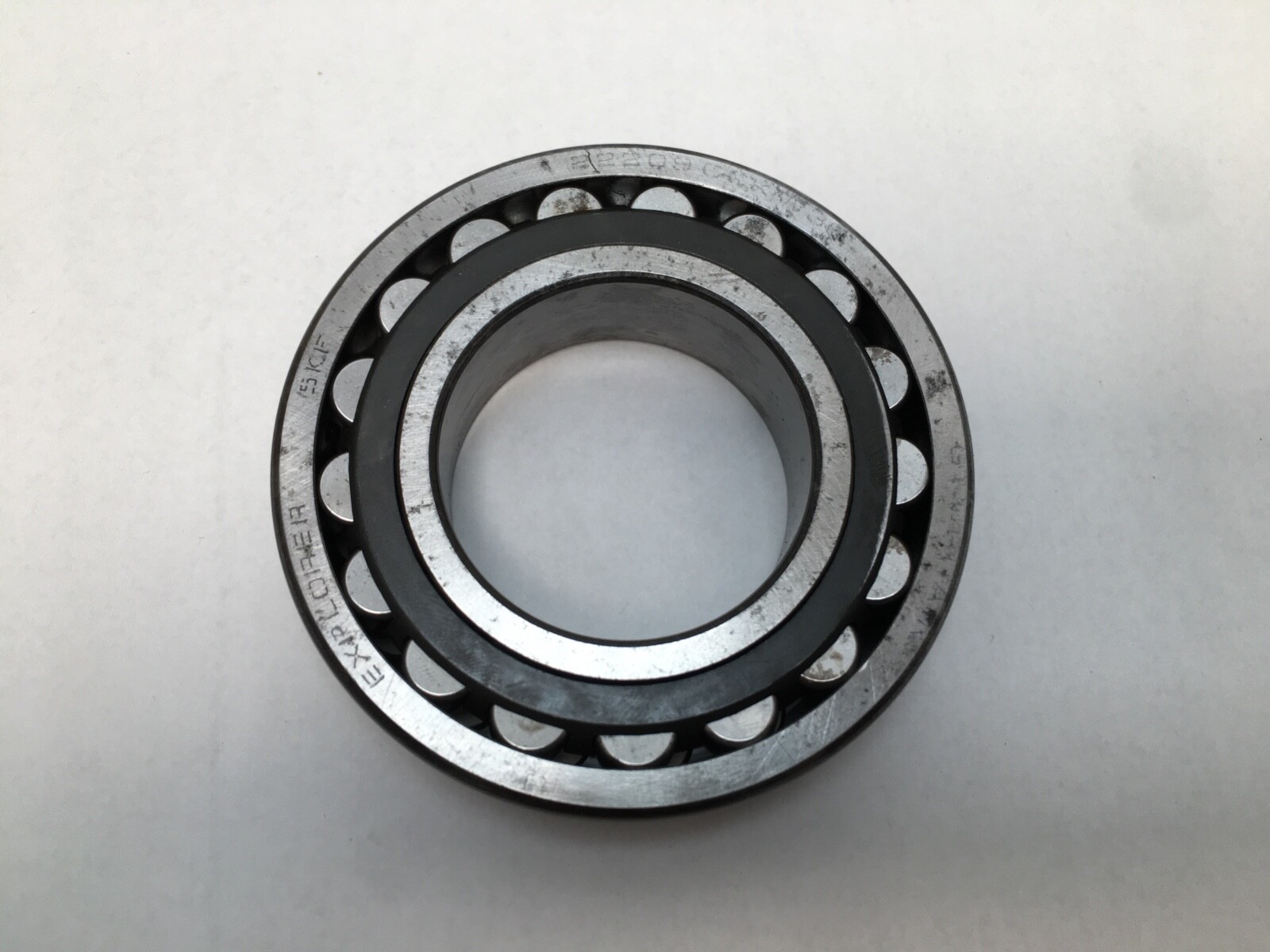 SKF 22209-CCK-W33 Spherical Roller Bearing 45x85x23 mm 22209 CC K W33 Britain