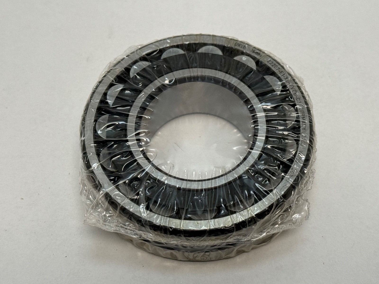 FAG 22207-E1-XL-TVPB-C3 Spherical Bearing 22207E1XLTVPBC3 35x72x23 mm