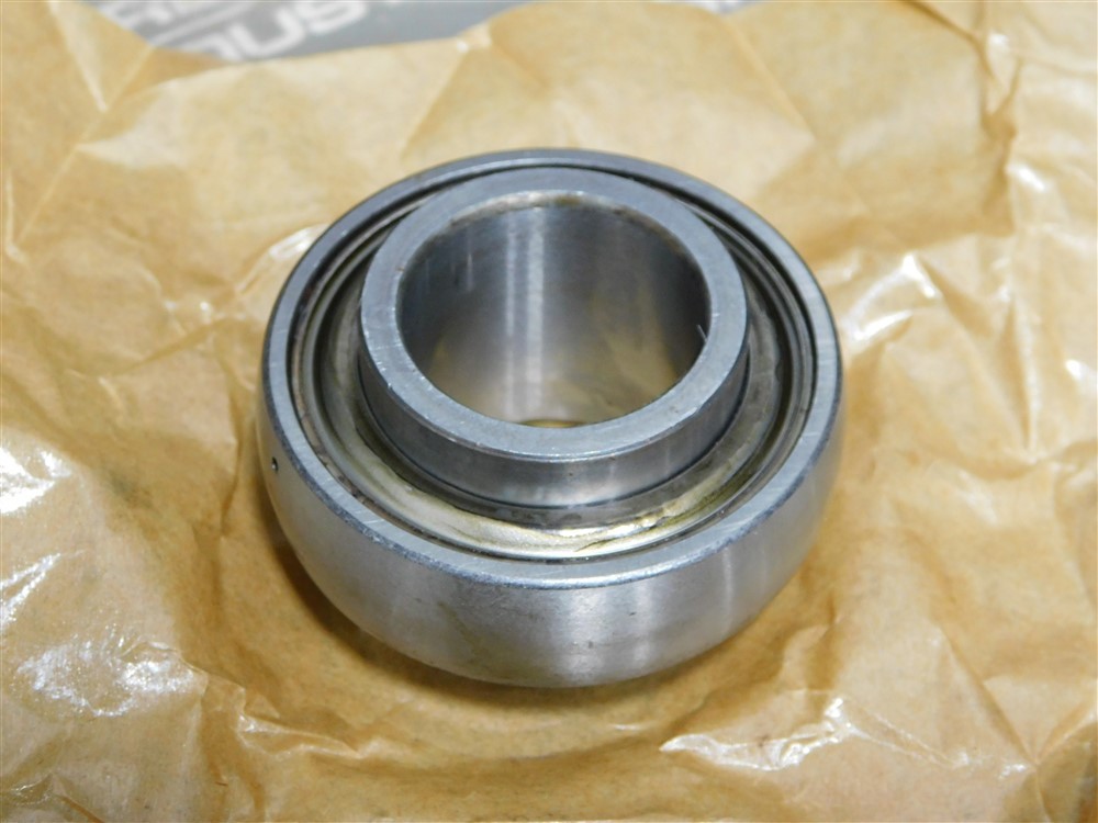 NEW SKF YAR 206-103 Insert Ball Bearing 1.1875 in Bore 1-3/16 in