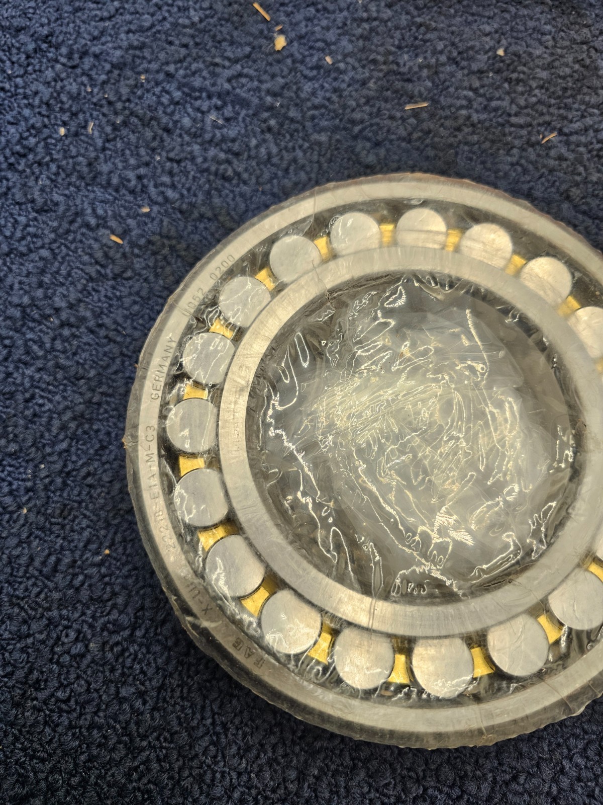 FAG 22218-E1A-M-C3 Spherical Roller Bearing 90x160x40mm 22218 E1 A M C3 XLife