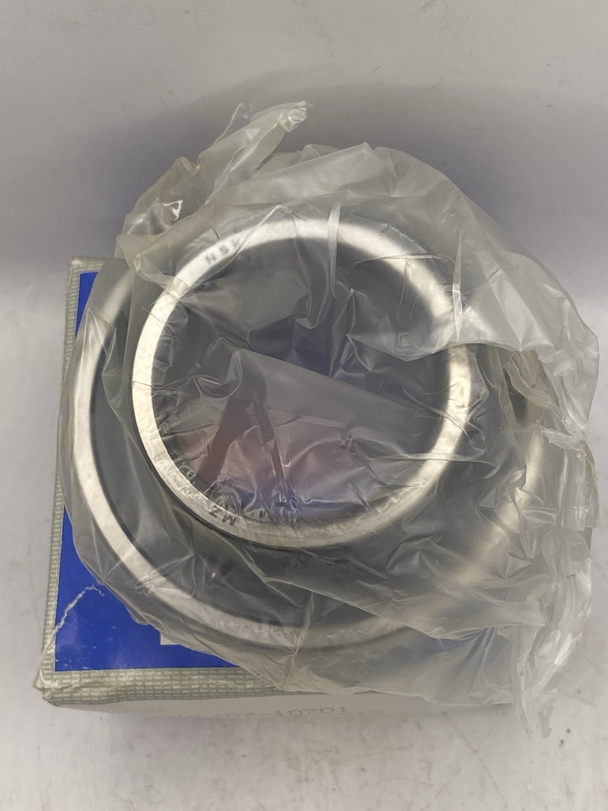 NSK Bearings UC207-106 Bearing Insert. NIB
