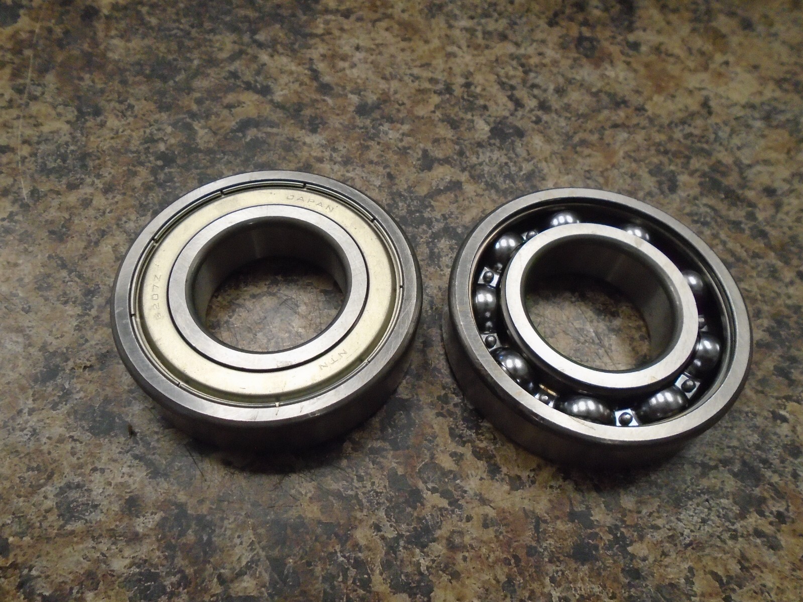 NTN 6207-Z METAL SHIELD ONE SIDE OPEN OTHER SIDE 35X72X17 BEARING ASHFRT