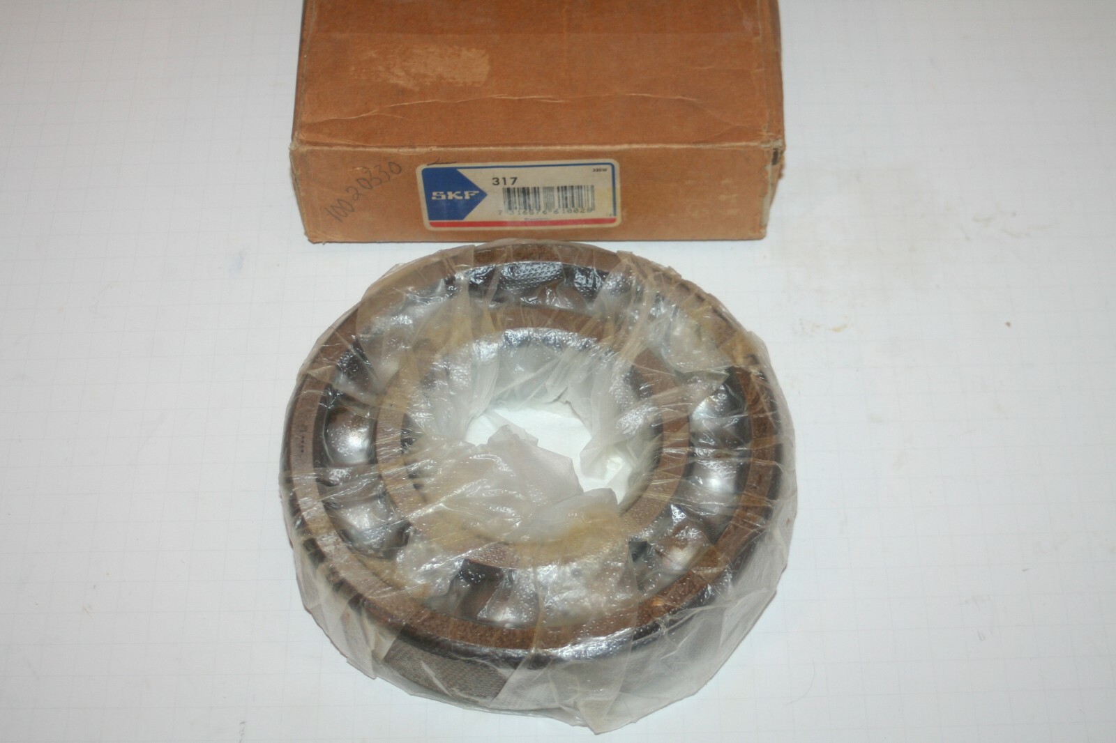 SKF 317 Radial Deep Groove Bearing 85x180x41mm * NEW *