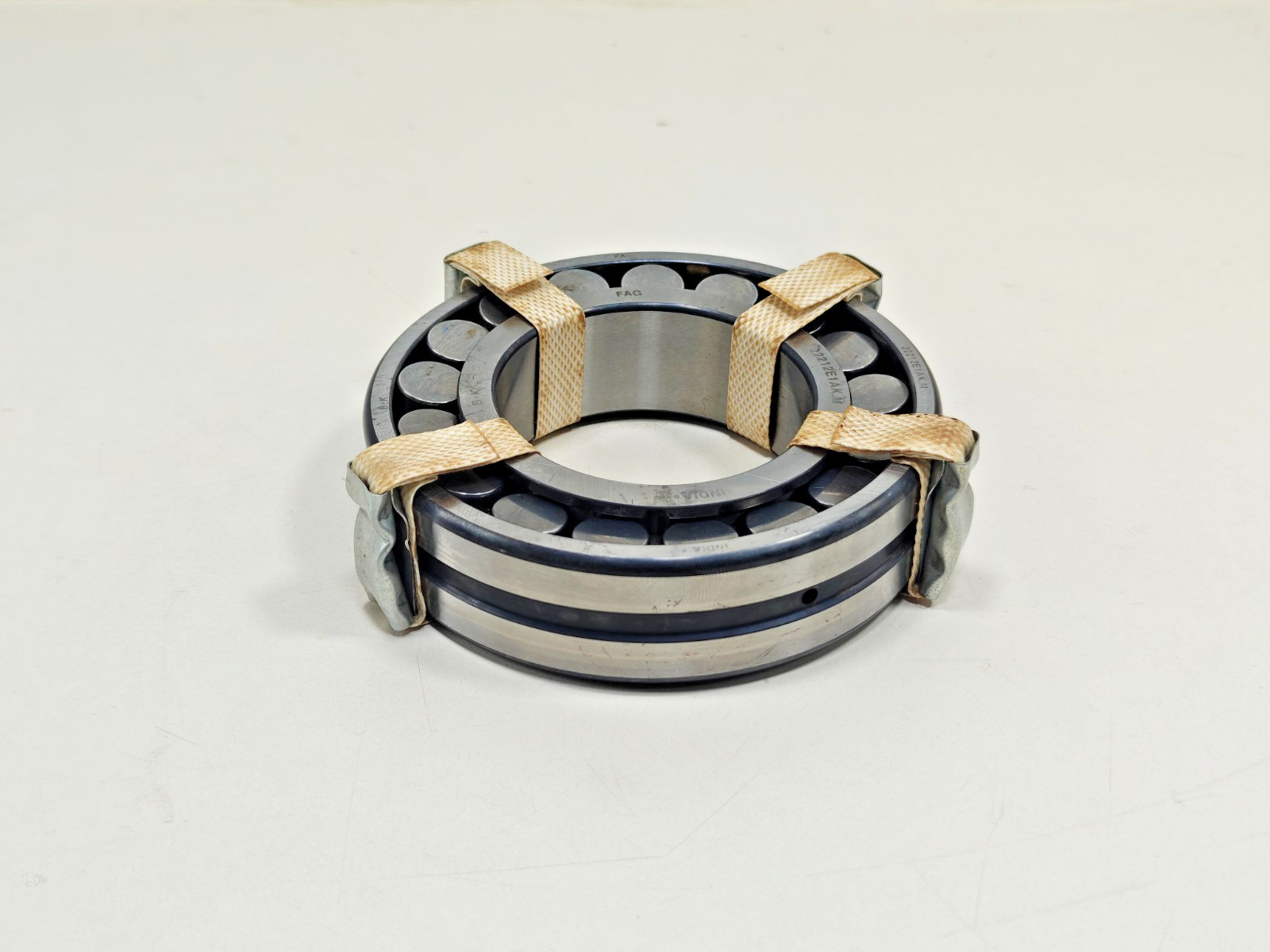 22212 E1AK.M FAG Spherical Roller Bearing FAG 22212 E1A-K-M Tapered Bore