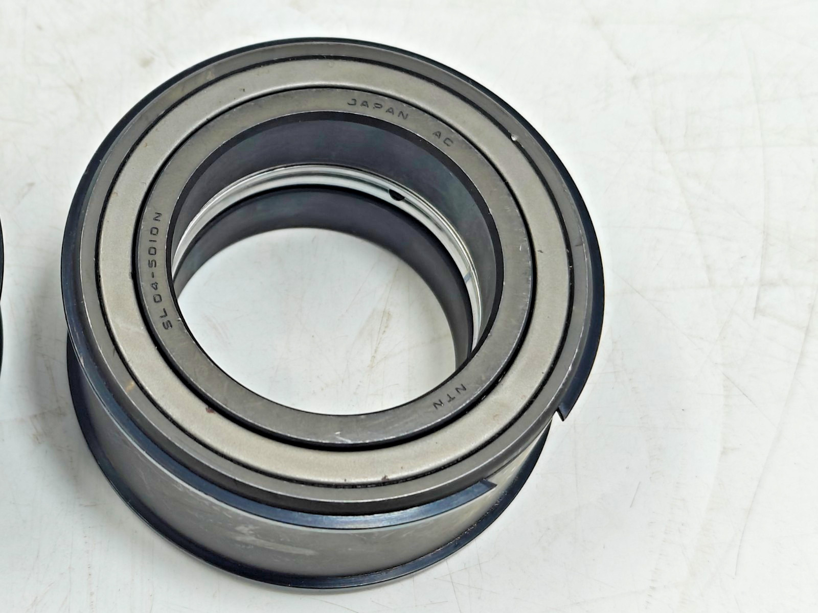 SL 04 5010 N NTN Double-Row Cylindrical Roller Bearing SL04 5010NR , NNF5010ADA