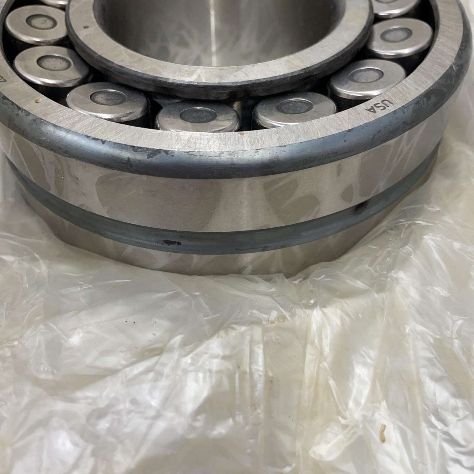 NEW IN BOX FAG 22312EASMC3 SPHERICAL ROLLER BEARING 22312EAS.M.C3 S41