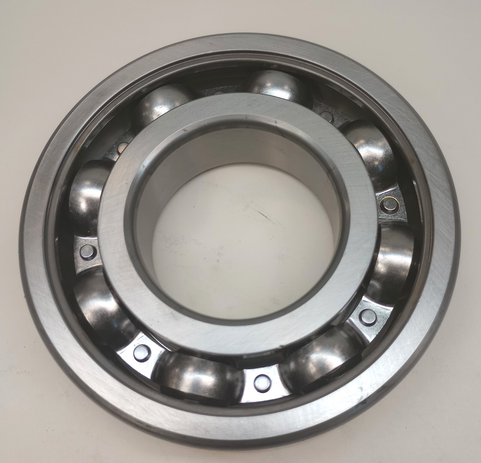 SKF 6313-Z-C3 Ball Bearing Deep Groove 65mm ID X 140mm OD X 33mm W Single Shield