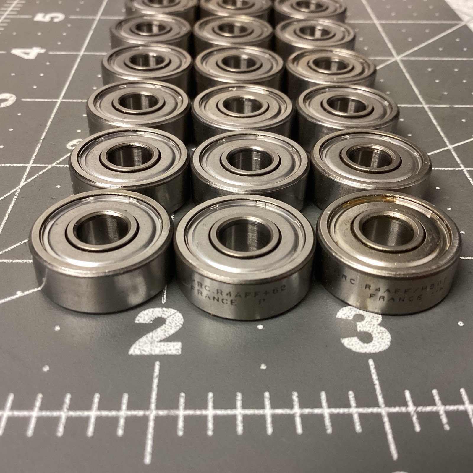 MRC R4AFF Deep Groove Ball Bearing – LOT OF 22 (LBB35E)