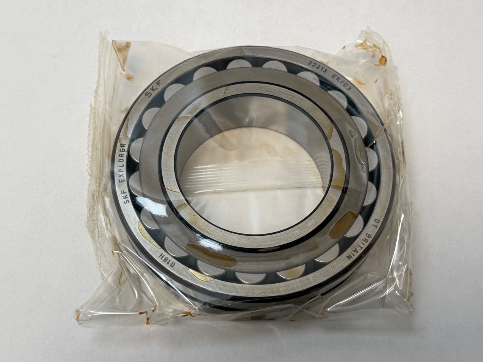 NEW SKF 22213 EK spherical roller bearings 1PCS #DC