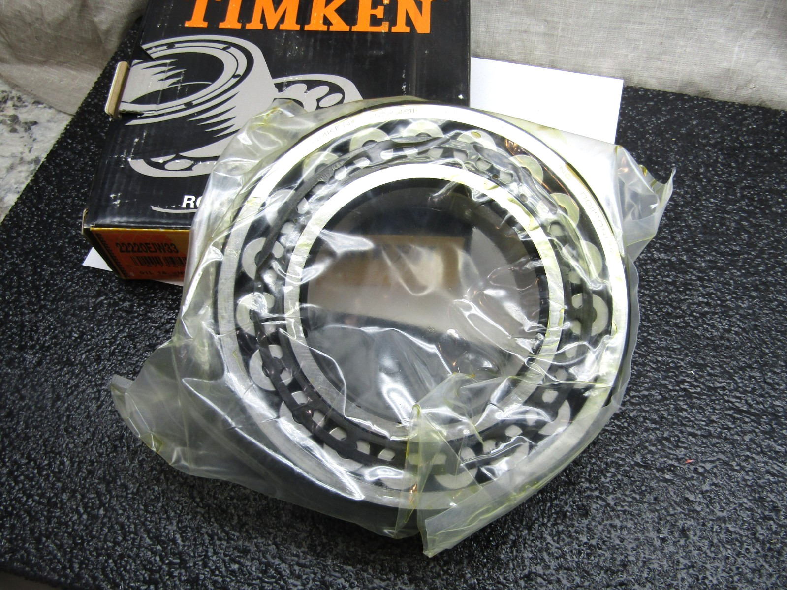 Timken 22220 EJ W33 100mm X 180mm X 46mm Spherical Roller Bearing