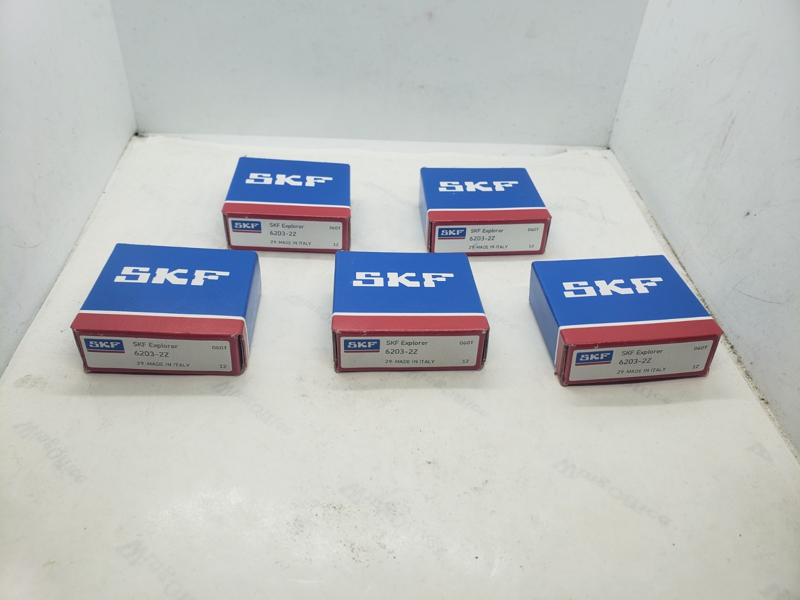 SKF 6203-2Z DEEP GROOVE BALL BEARING WITH SHIELDS 17x40x12mm, LOT OF 5, NIB