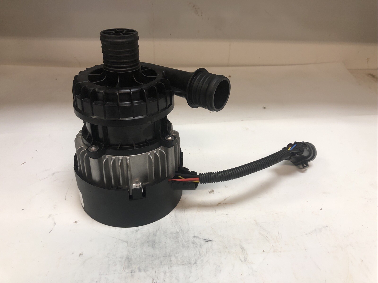 1 New VALEO Water Pump SPUMP 260 CAN 05, 11138177A, 24V/260W |U.S.A. Seller| *