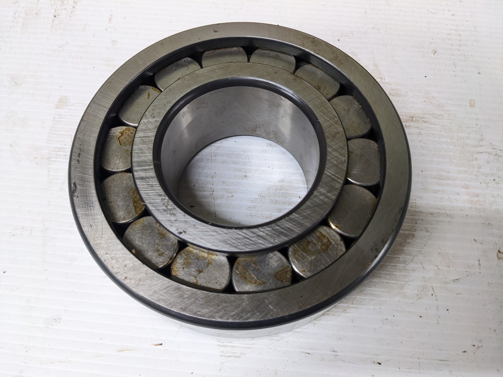 NJ2315.VH.C3 cylindrical roller bearing, made in Germany. * – full complement