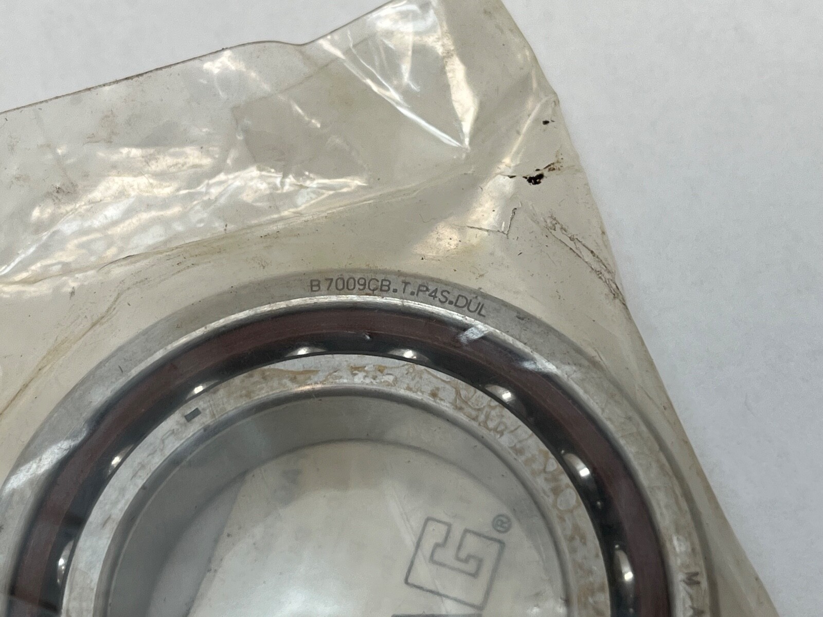 FAG B7009CB.T.P4S.DUL Bearing 45x75x16 mm 7009C B-7009-CB-T-P4S-DUL USA 2 Pcs