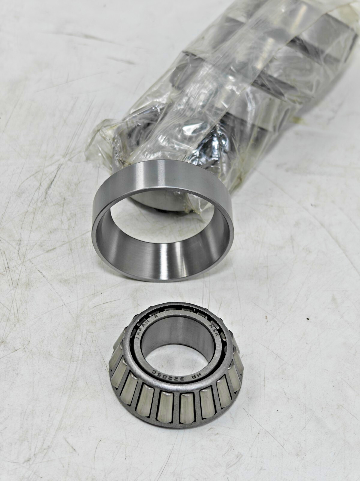 HR32205C NSK Tapered Roller Bearing Cone&Cup 25x52x19.25 mm HR 32205 C