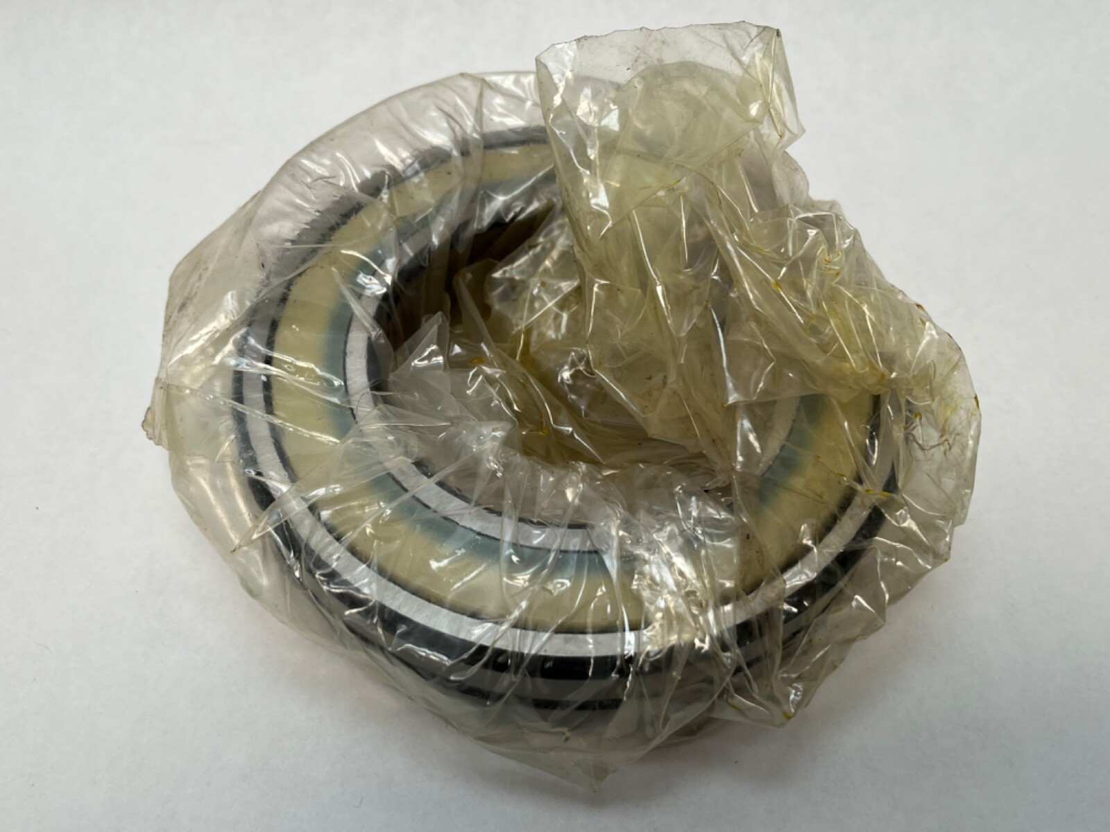 SKF 22216-E-W64C Spherical Bearing 80x140x33 mm 22216E 22216-E-W64C-W33 USA