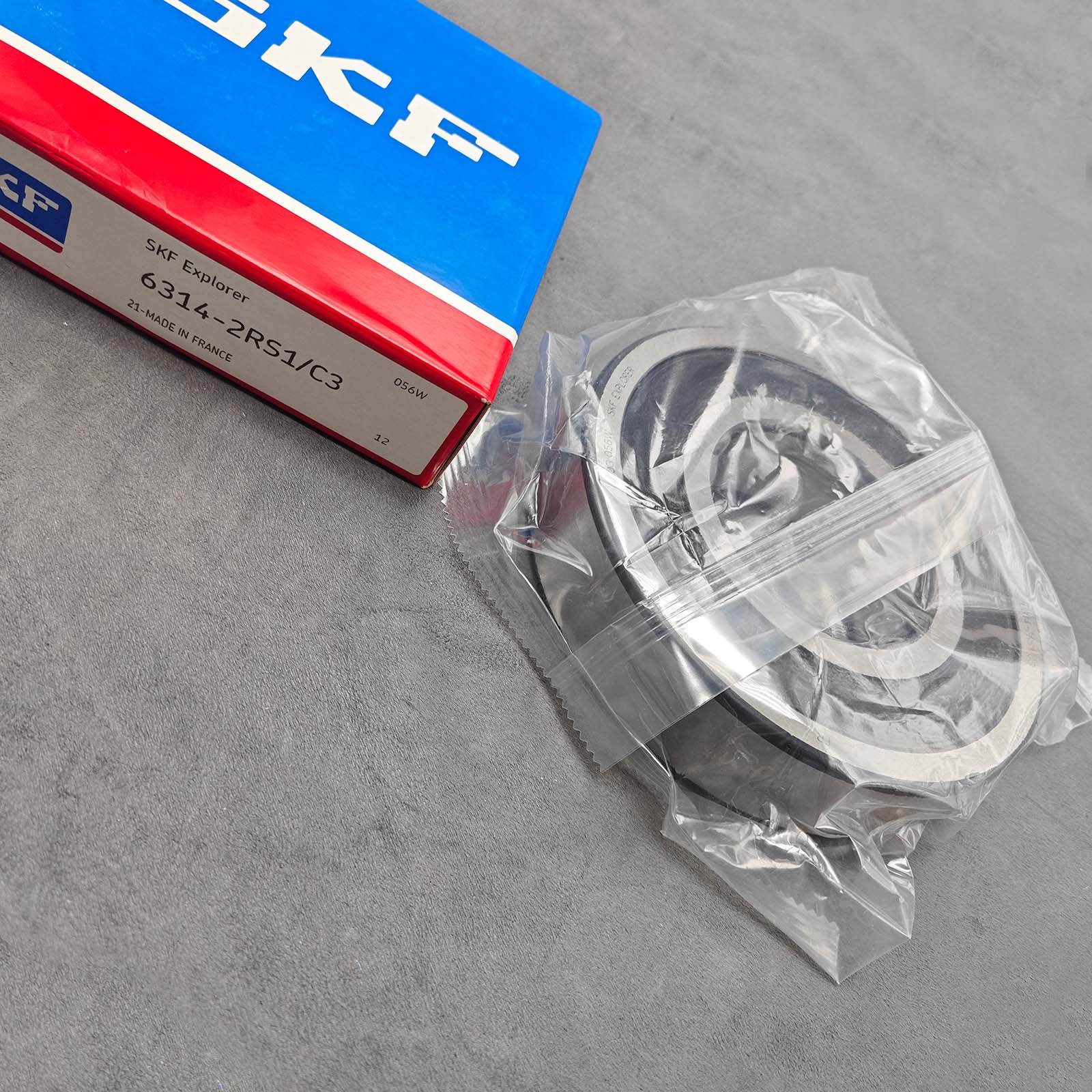 Brand new 6314 2RS1 C3 Bearing Rubber Seals for SKF 63142RS1C3 70x150x35 mm