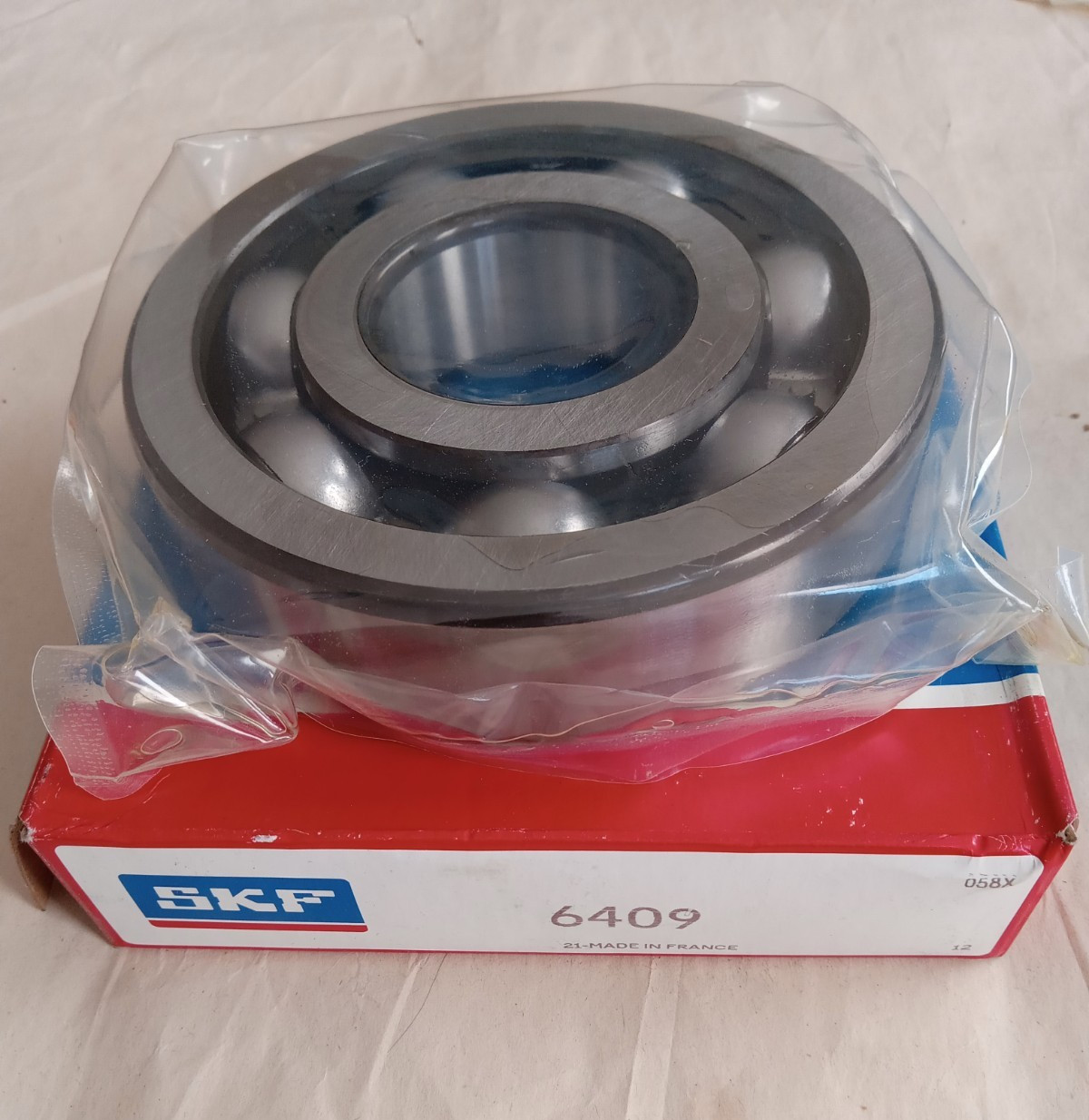 SKF 6409 Ball Bearing Deep Groove 45mm ID x 120mm OD x 29mm Width Open