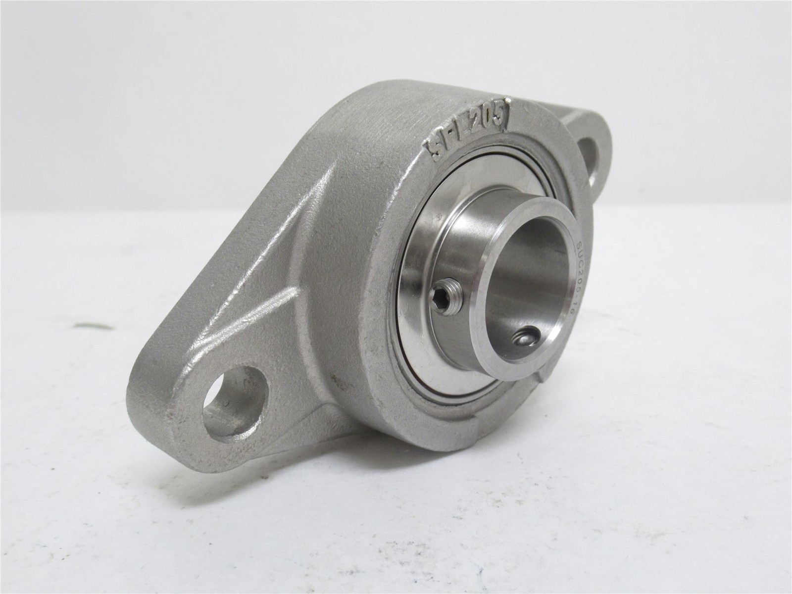 237982 New In Box; IPTCI SUCSFL205-16 Flange Bearing; SS; 1″ID; 2-Bolt Mount