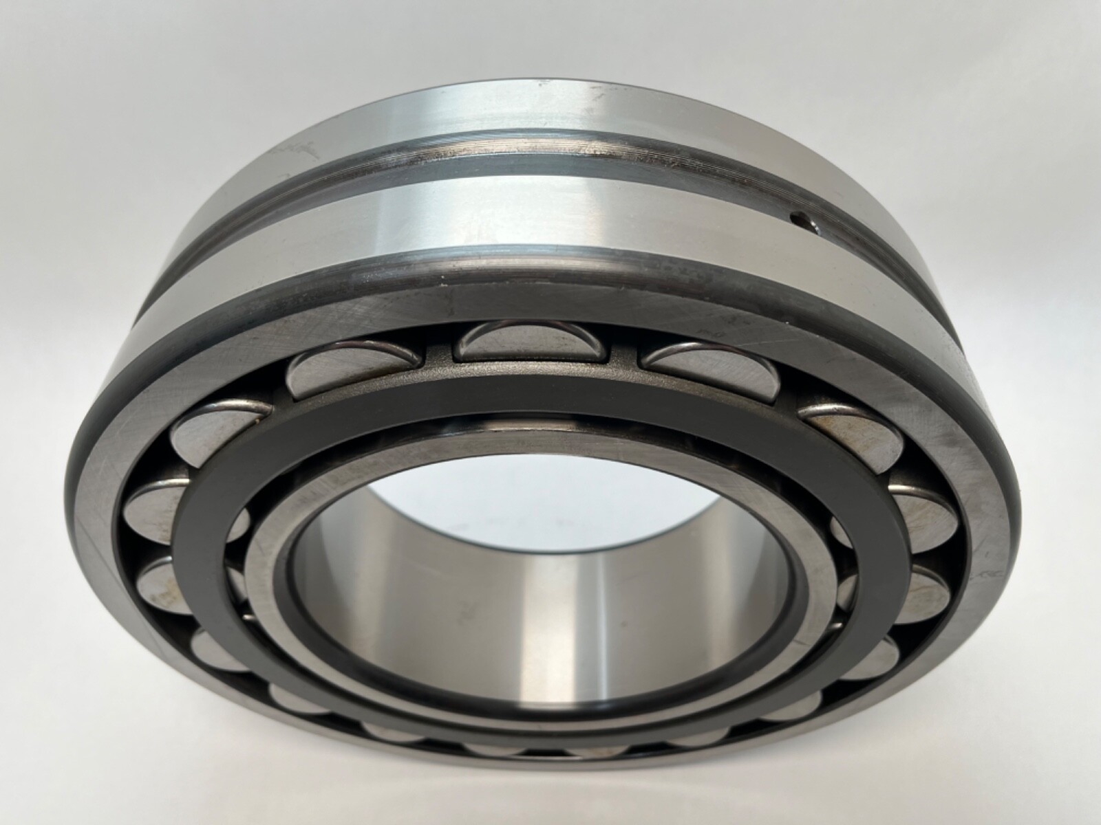FAG 22234E Spherical Bearing 22234E 22234-E-W33 170x310x86 mm