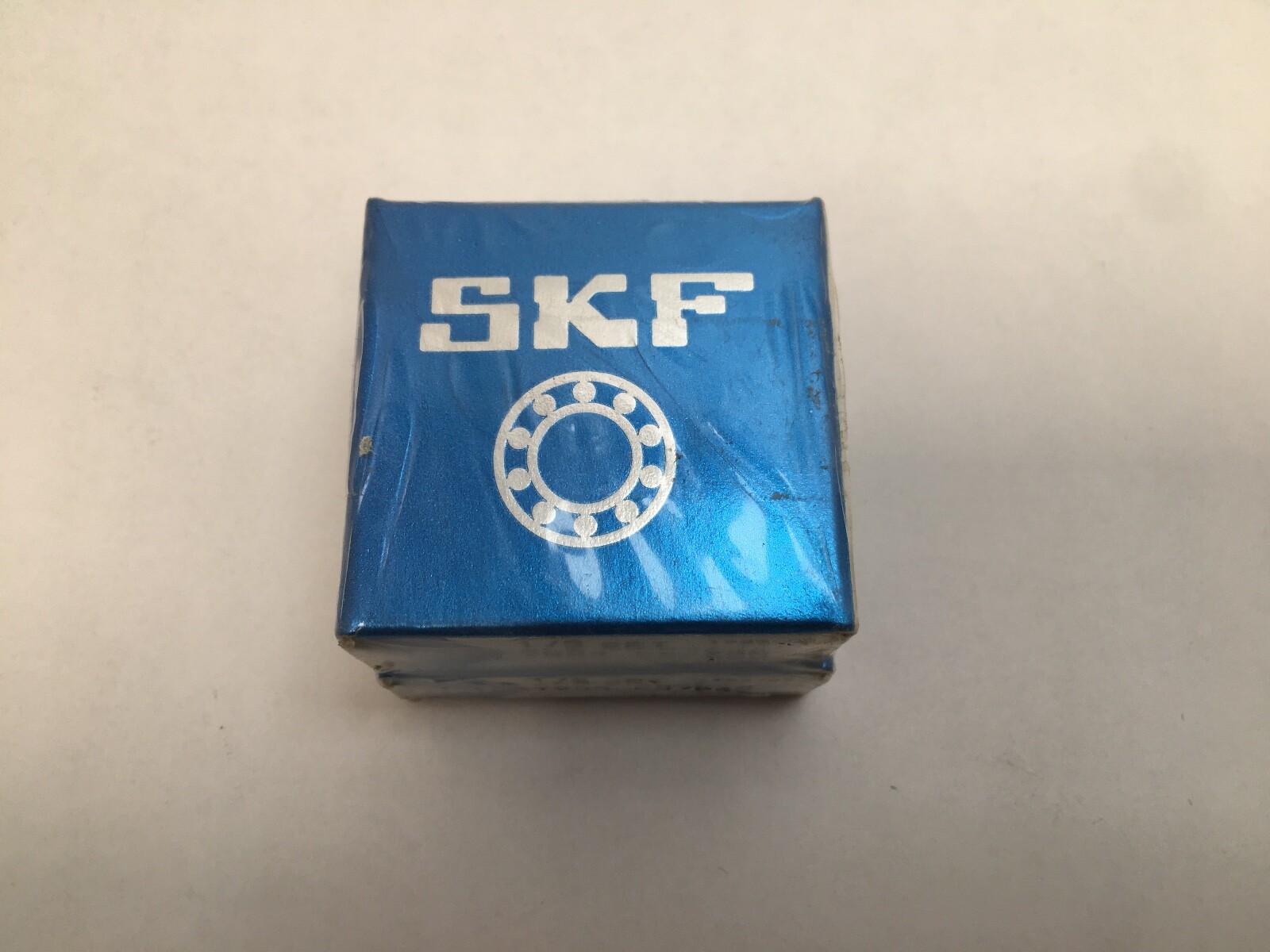 SKF 7004-CD/P4ADGC Angular Bearing 20x42x12mm 7004-CD-P4A-DGC Italy 2 pcs