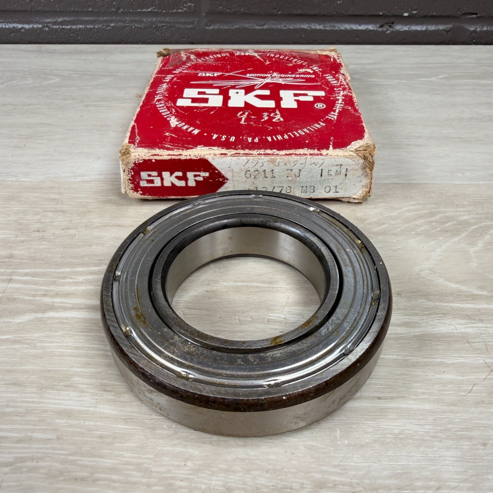 Genuine SKF 6211 C3 Ball Bearing 55mm x 100mm x 21 mm – USA – Metal Sealed