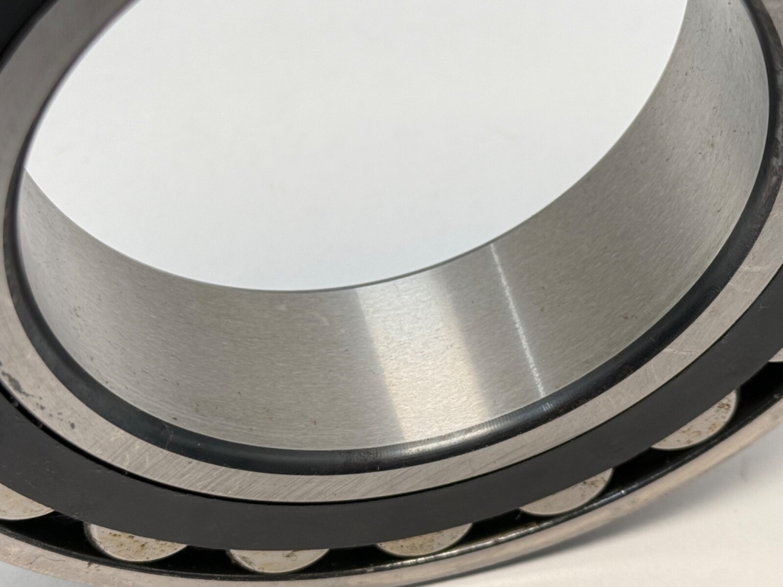 FAG 22216ESK.TVPB Spherical Bearing 22216E 22216-E-S-K-TVPB-W33 80x140x33 mm