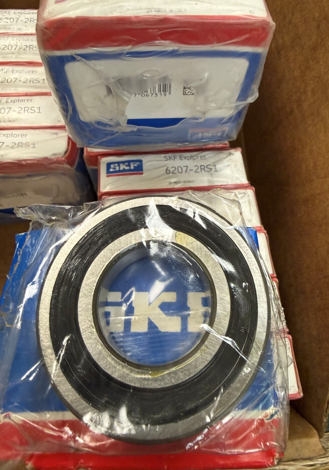 SKF 6207-2RS1 BALL BEARING