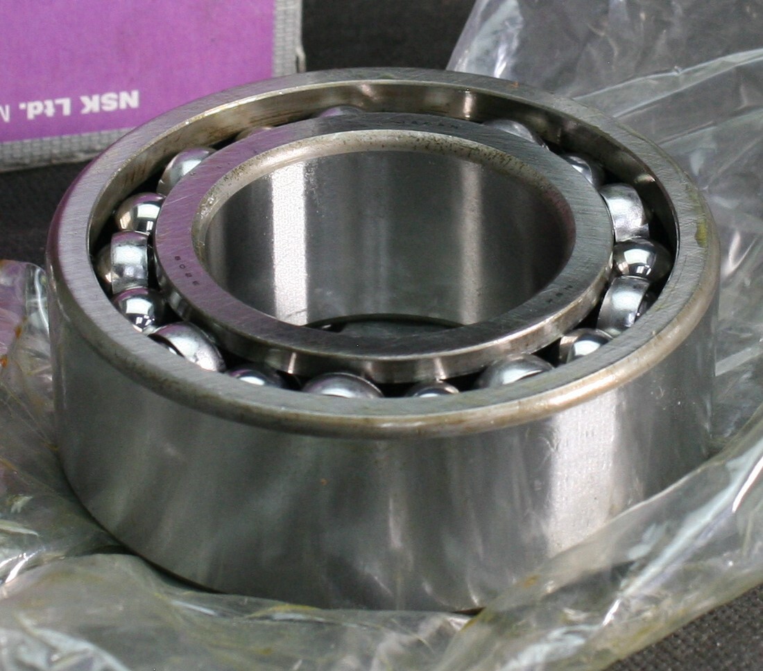One (1) NSK 3209 Double Row Angular Contact Bearing 45MM ID Japan NEW