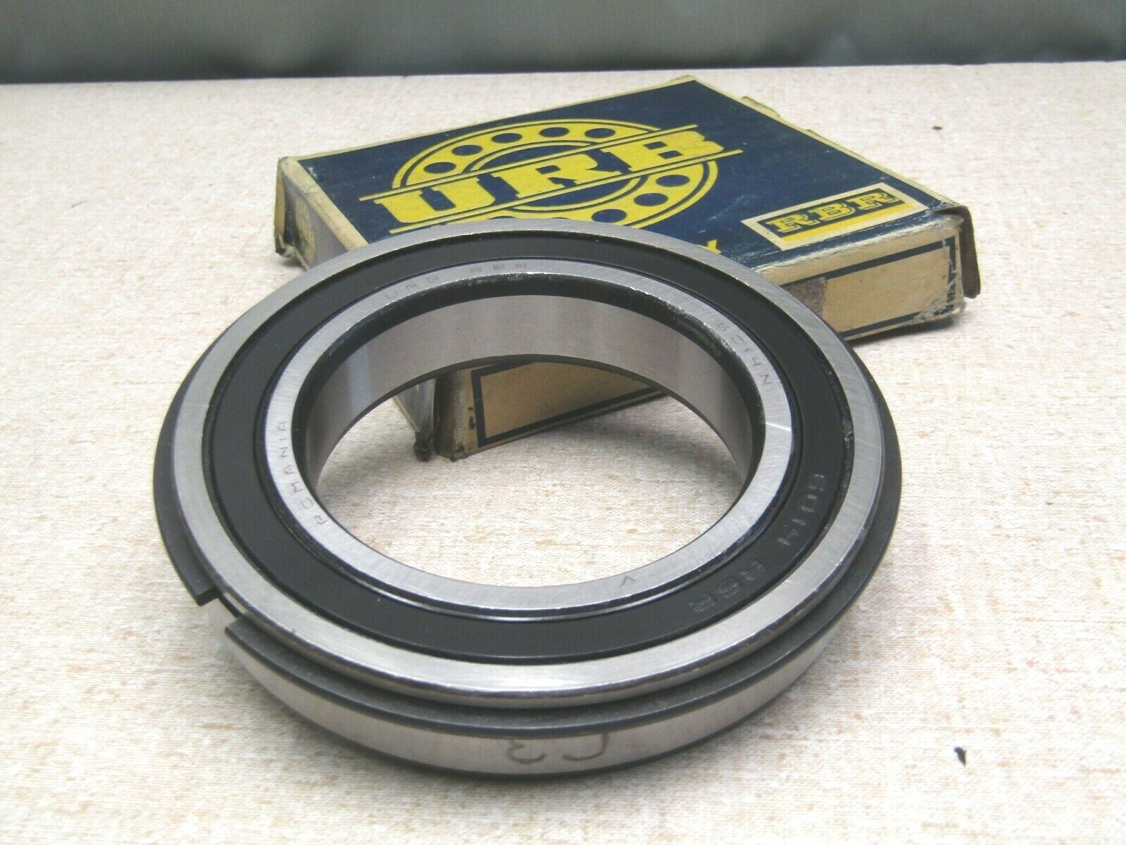 URB RBR 6014-2RSNR 70mm X 110mm X 20mm Deep Groove Sealed Snap Ring Bearing