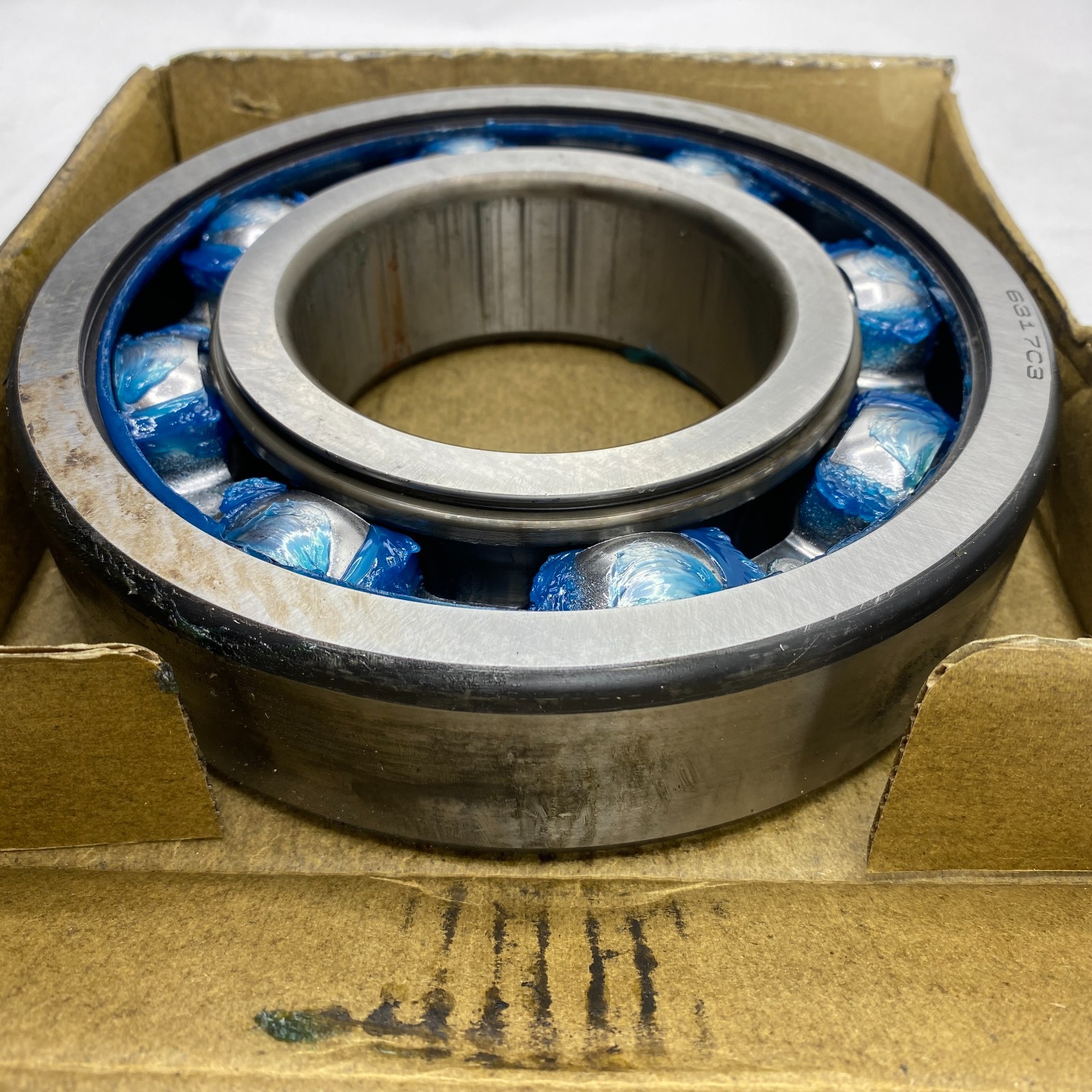 Nachi 6317 C3 Ball Bearing Deep Groove 85mm ID X 180mm OD X 41mm