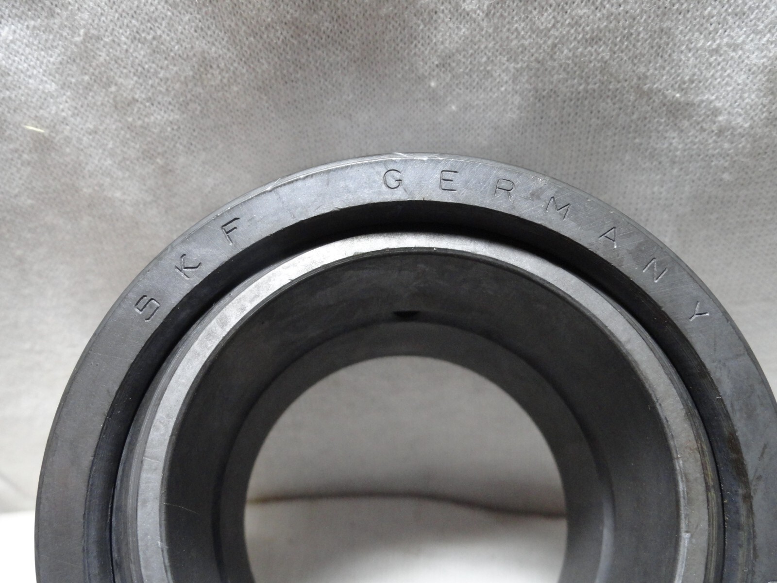 GEZ200ES SKF NEW SPHERICAL PLAIN BEARING MADE IN GERMANY FAST SHIPPING
