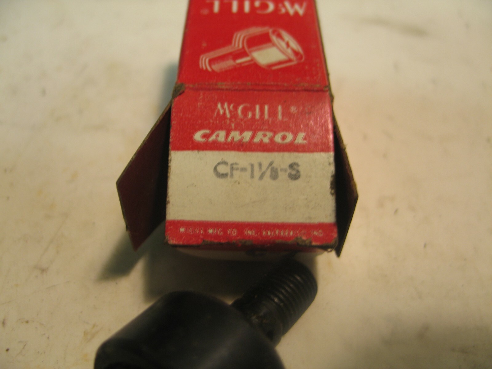 NIB MCGILL CF-1 1/8 CAM FOLLOWER 1.125 X .625 .4375 STUD WITH THREAD P4427