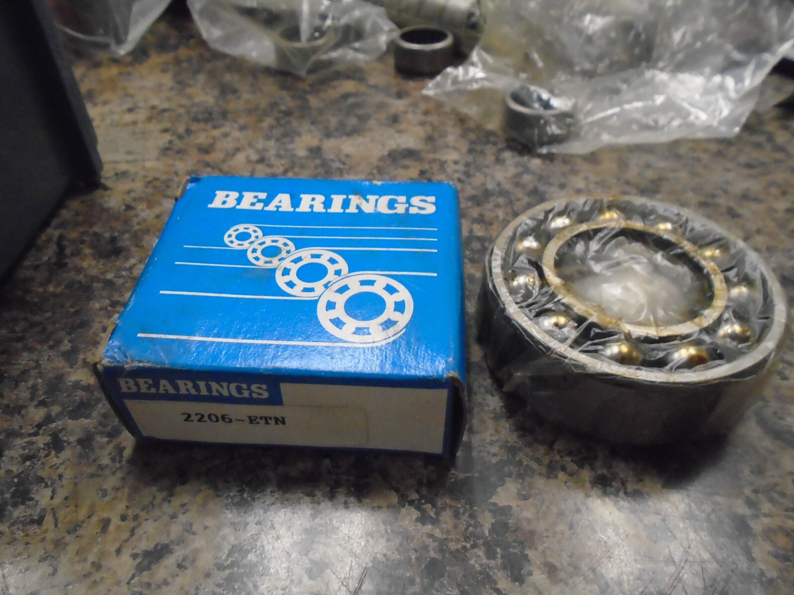 NWG 2206 ETN SELF ALIGNING DOUBLE ROW BALL BEARING 30X62X20 MADE IN GERMANY A634