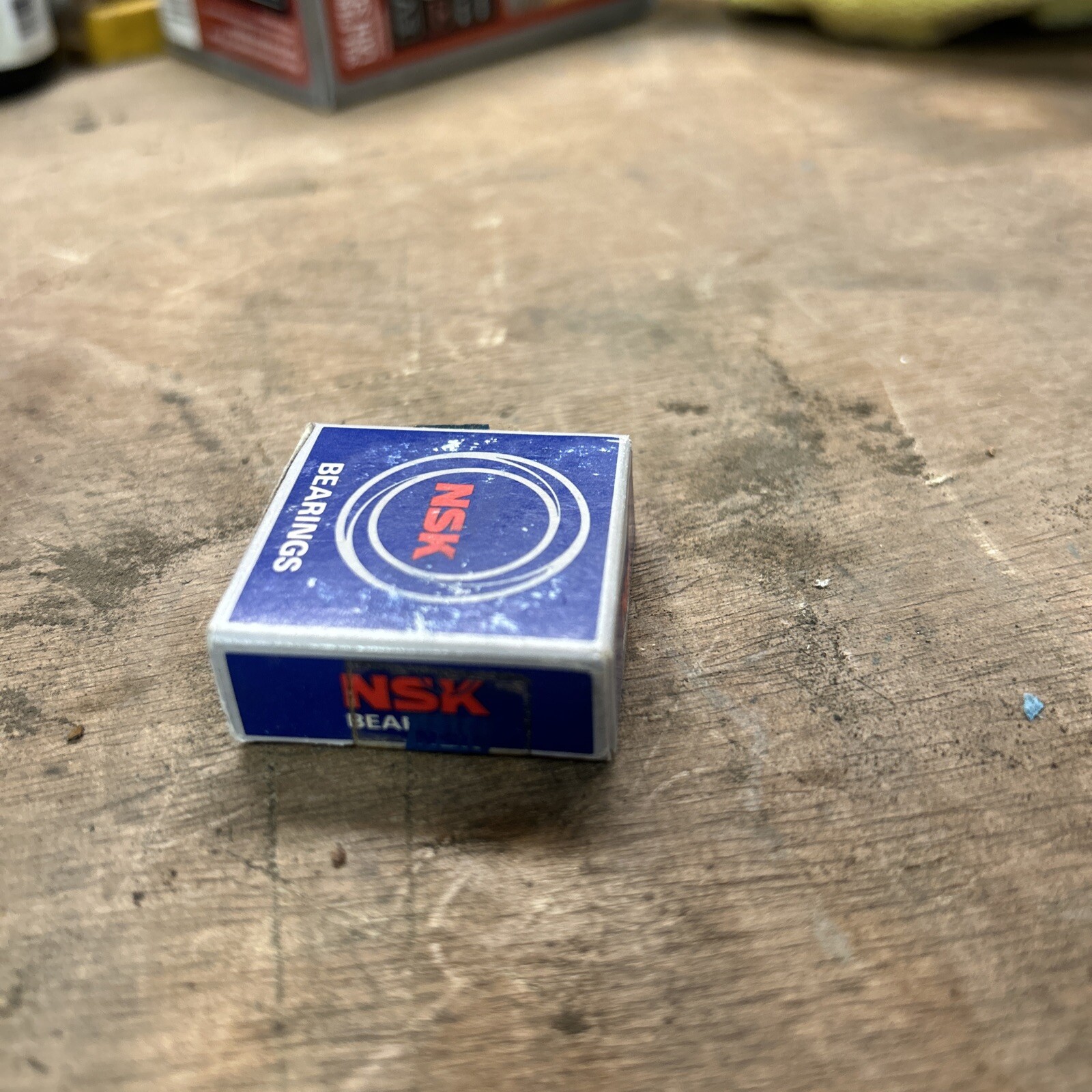 NSK 6300 VV CE BALL BEARING, RUBBER SEALED 10x35x11mm 6300 6300VV *AV2S5