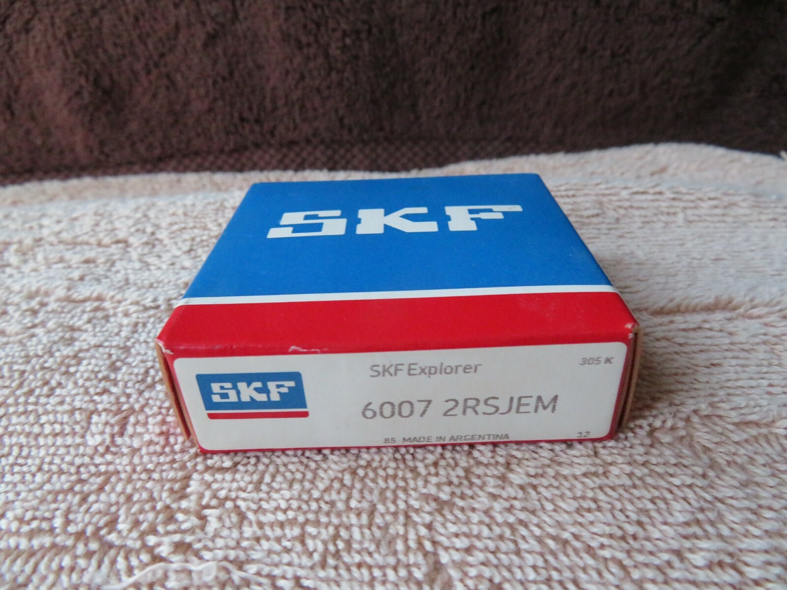 NEW SKF ROLLER BEARING 6007 2RSJEM 60072RSJEM